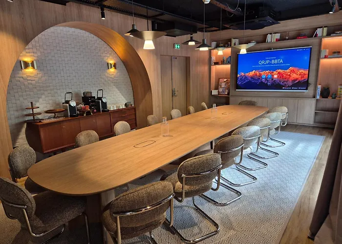 Hôtel Kyriad Bercy Village